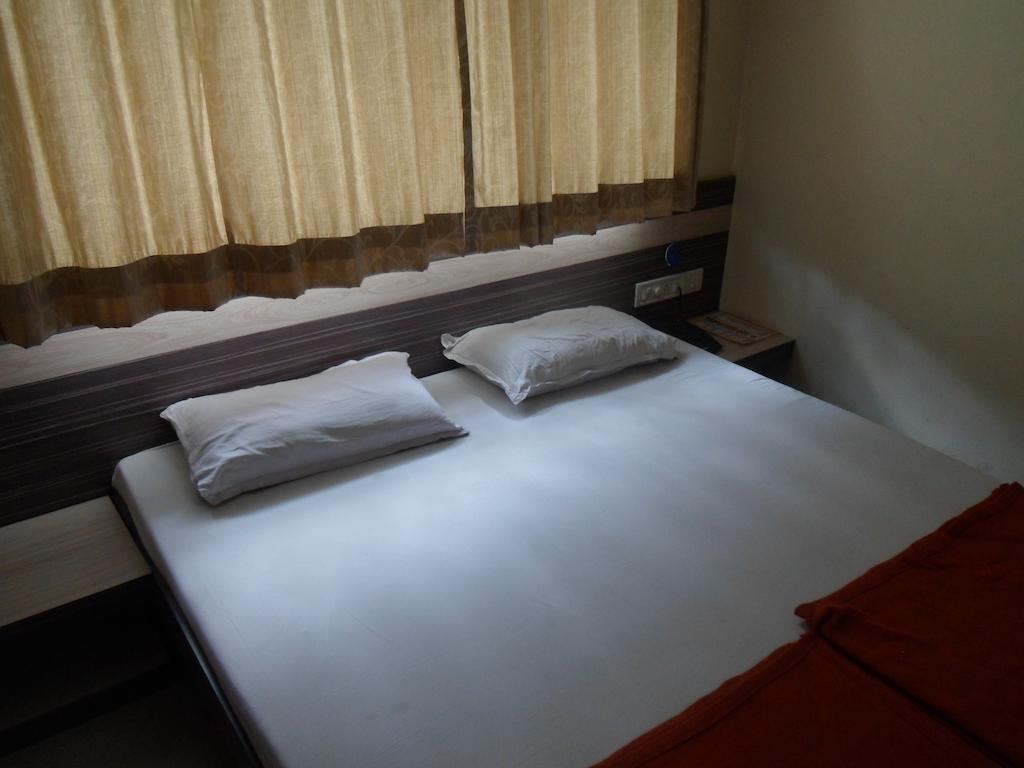 Hotel Vaishali Nászik Szoba fotó